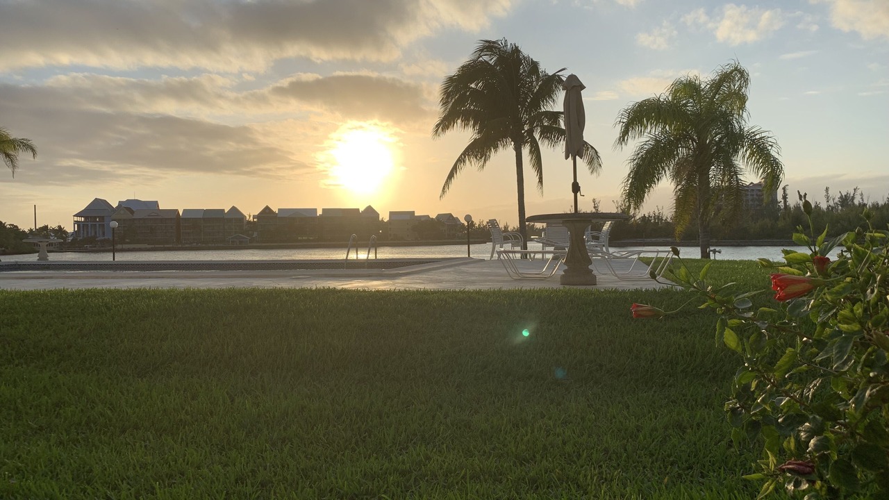 Photo of Patio Balcony in Bell Channel Bay