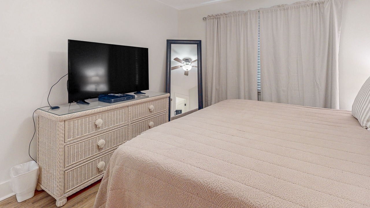 Photo of Bedroom in Orange Beach