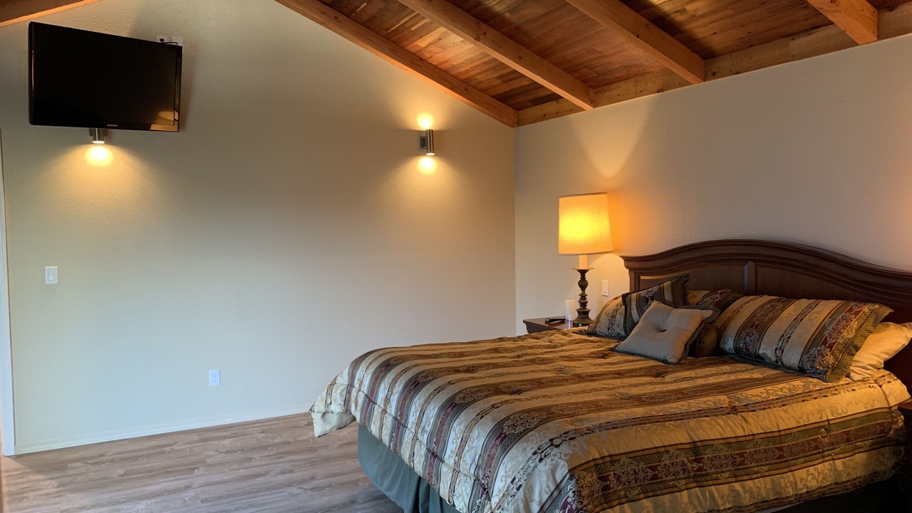 Photo of Bedroom in Crescent City