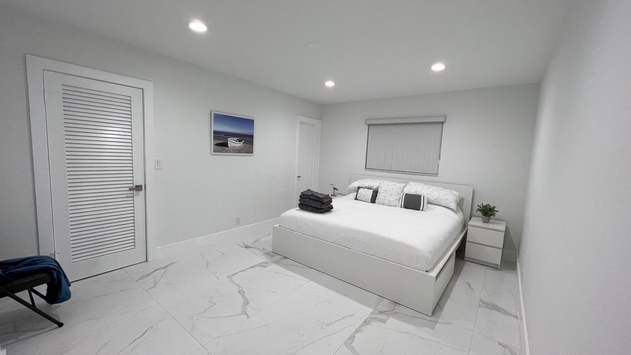 Photo of Bedroom in Dania Beach