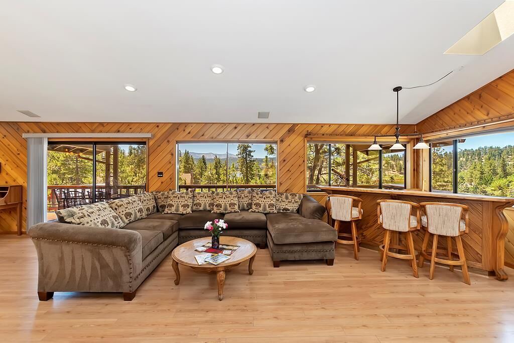 Photo of Bedroom in Fawnskin