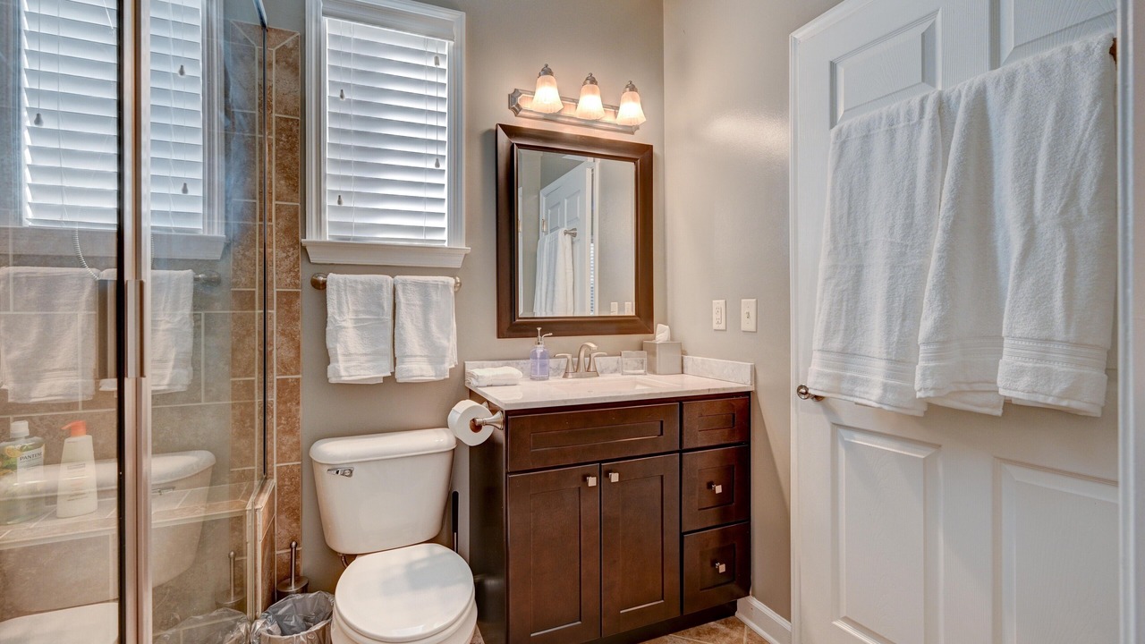 Photo of Bathroom in Uptown