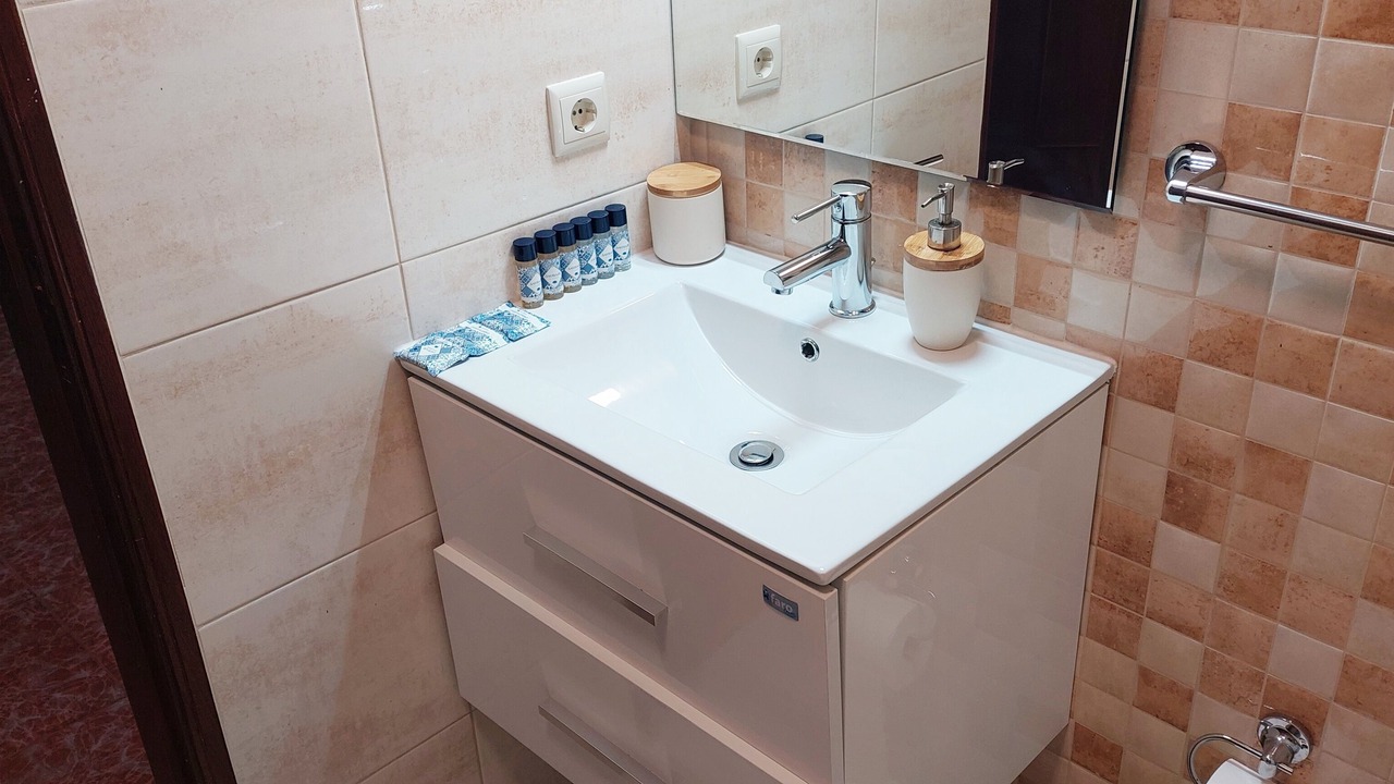 Photo of Bathroom in Reboleira
