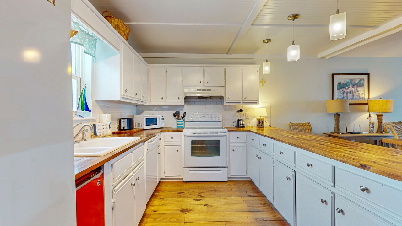 Photo of Kitchen in Silver Cay