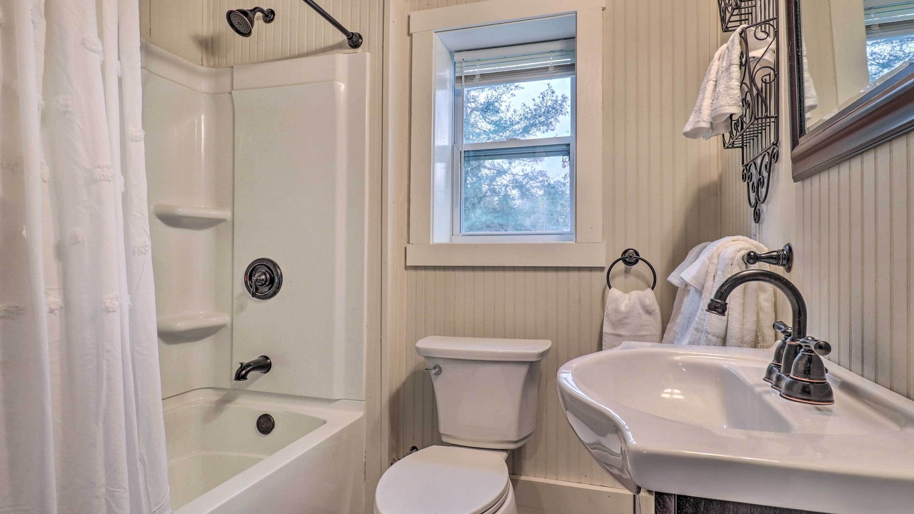 Photo of Bathroom in Hendersonville