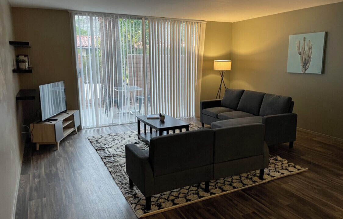 Photo of Livingroom in Historic Tennis Club
