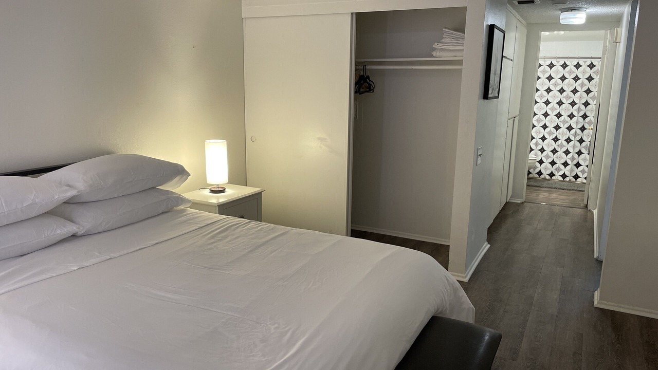 Photo of Bedroom in Historic Tennis Club