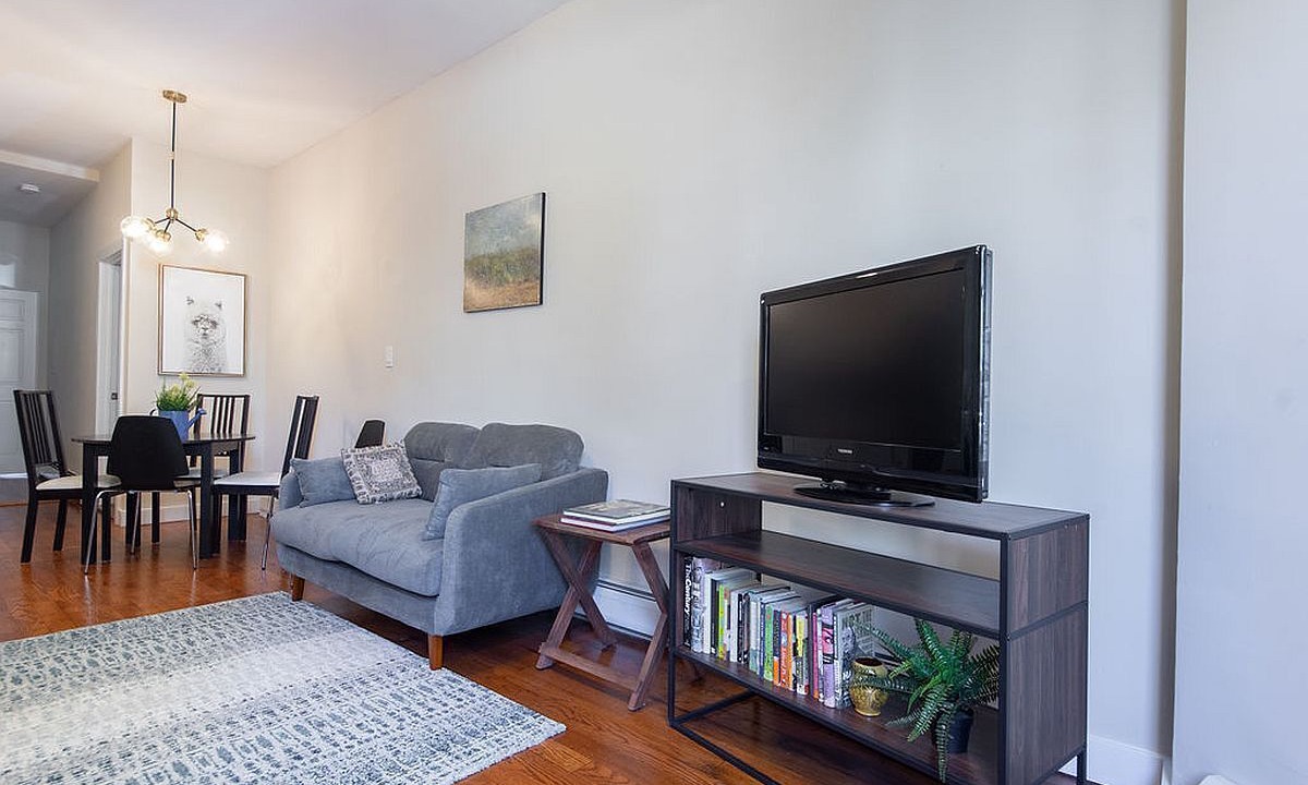 Photo of Livingroom in West New York