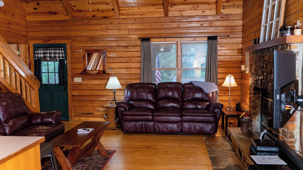 Photo of Livingroom in Warm Springs