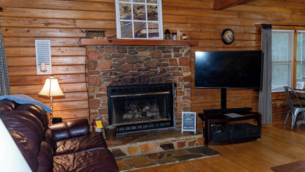 Photo of Livingroom in Warm Springs