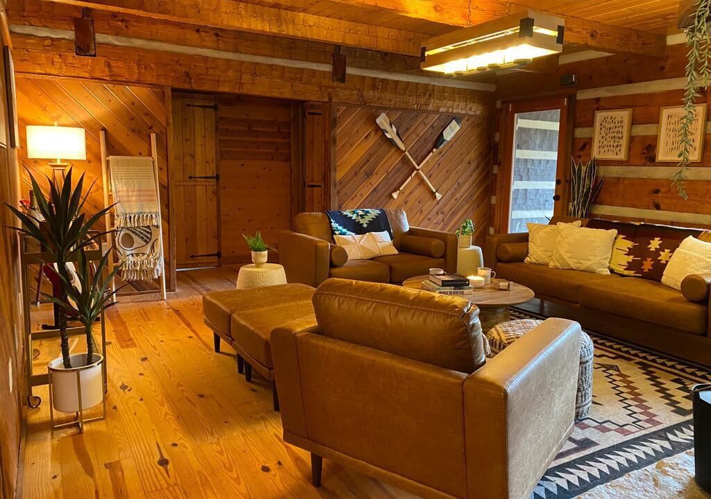 Photo of Livingroom in Weaverville