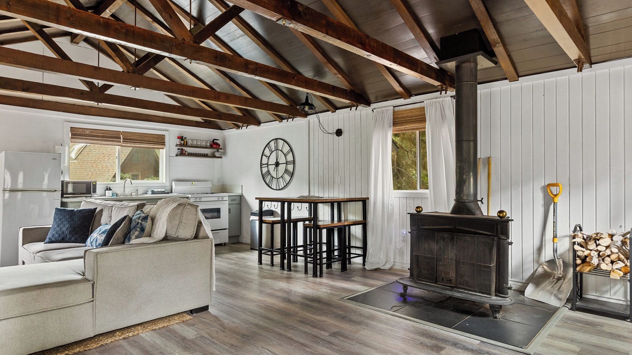 Photo of Livingroom in Green Valley Lake