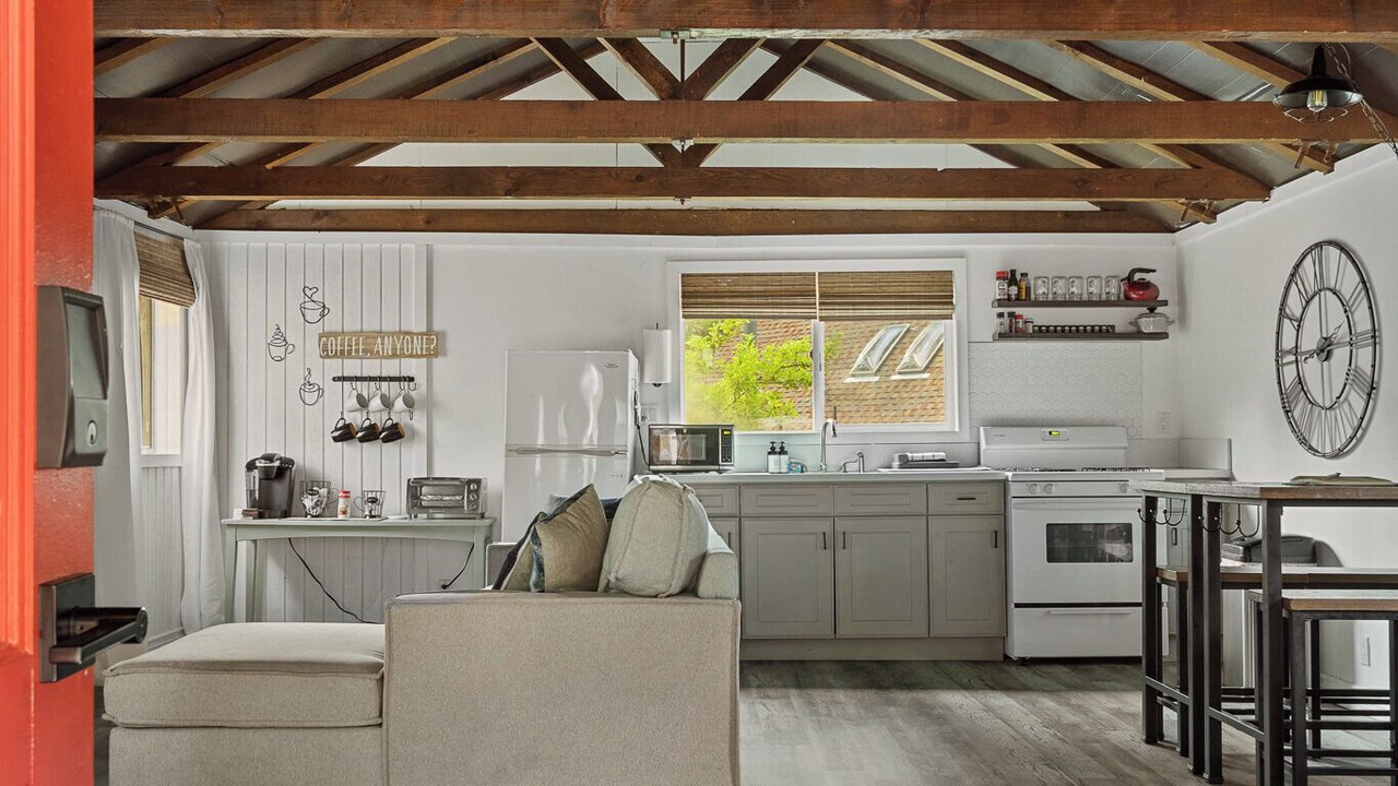 Photo of Livingroom in Green Valley Lake