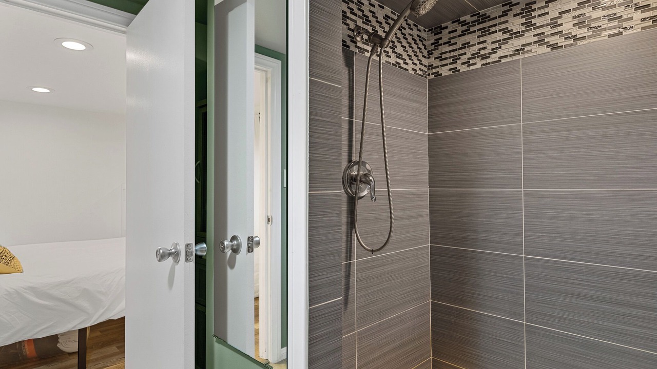 Photo of Bathroom in Green Valley Lake