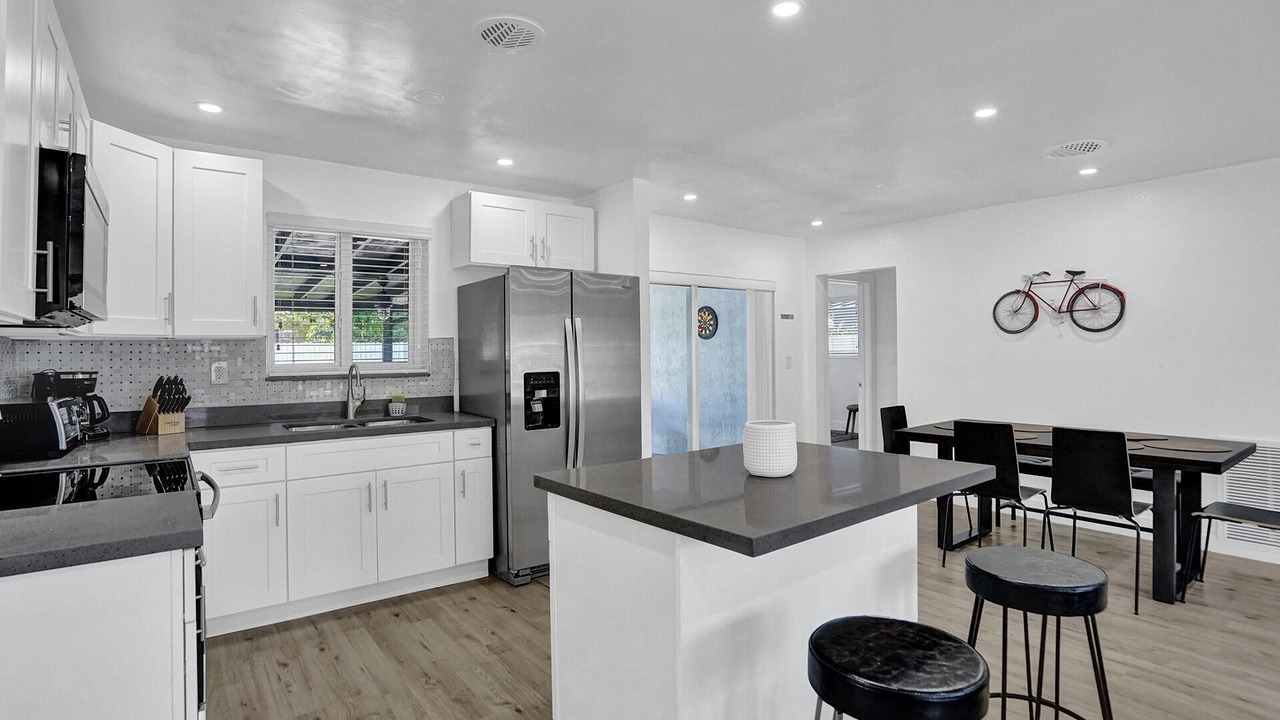 Photo of Kitchen in Golden Glades