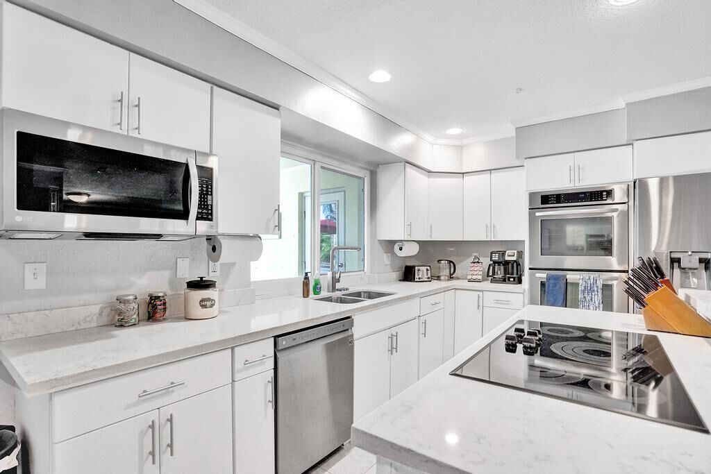 Photo of Kitchen in Royal Poinciana