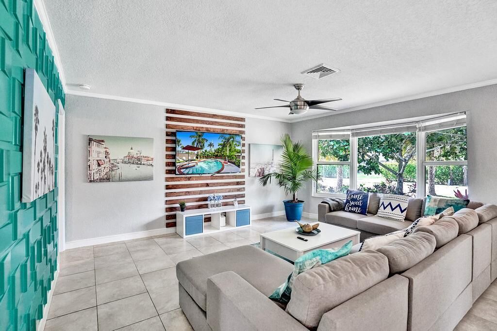 Photo of Livingroom in Royal Poinciana