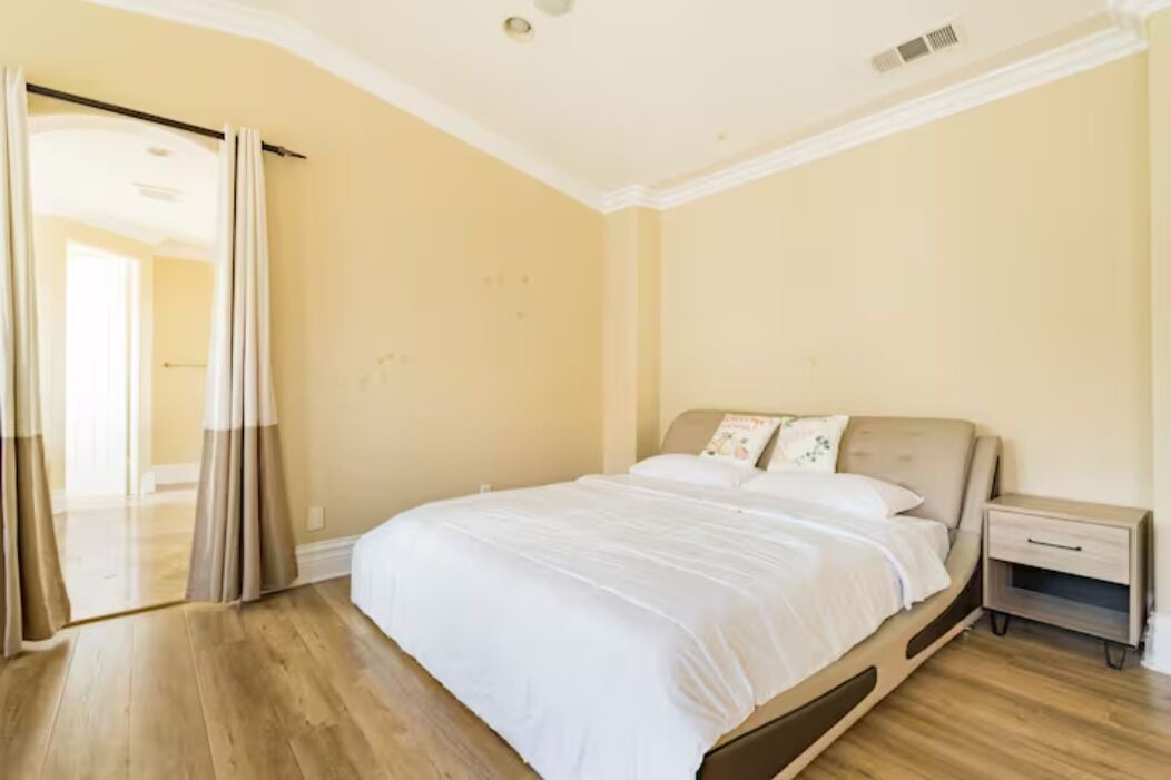 Photo of Bedroom in Santa Ana