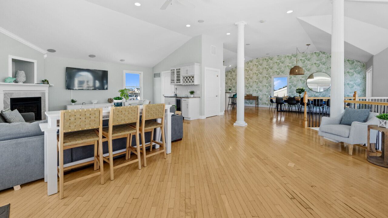Photo of Livingroom in A-Zone