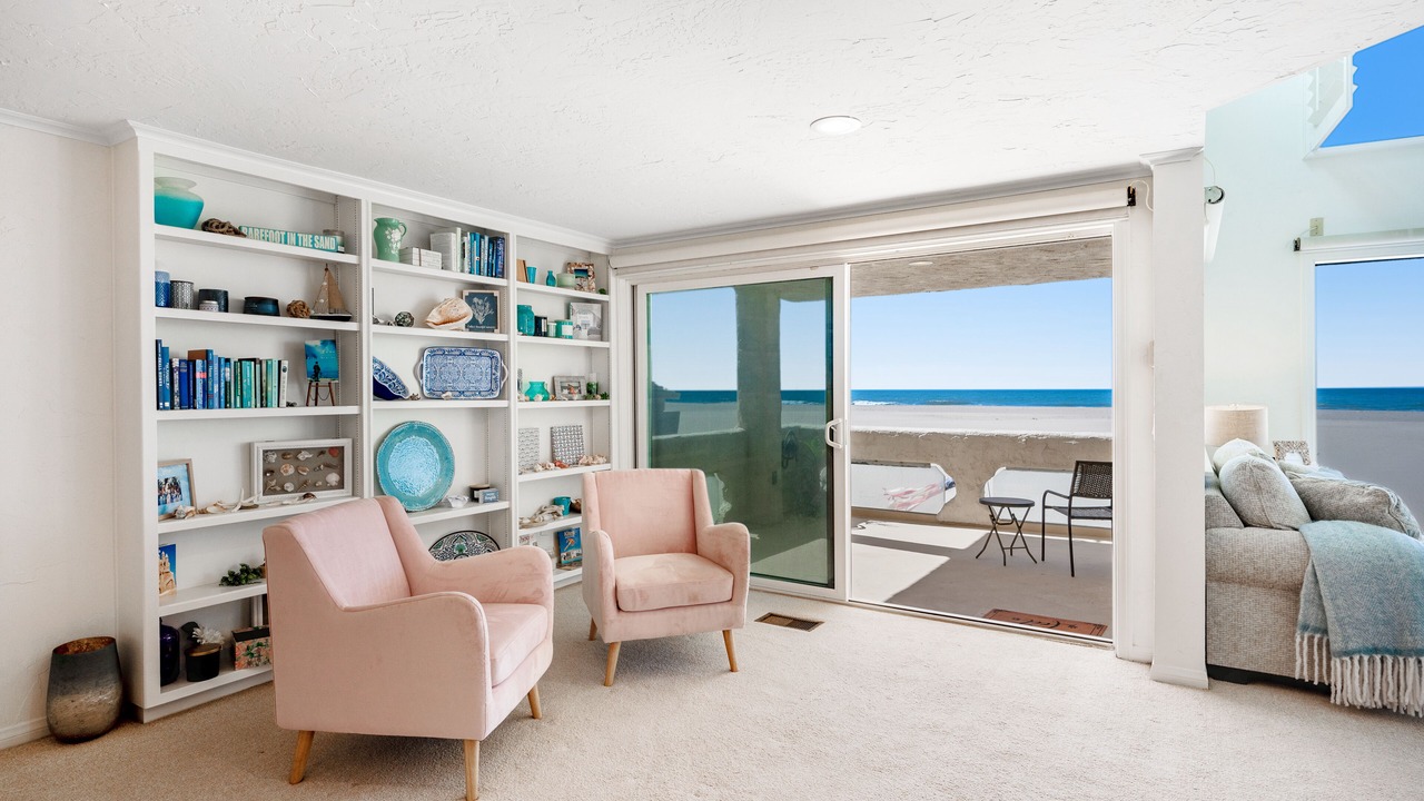 Photo of Livingroom in Hollywood Beach