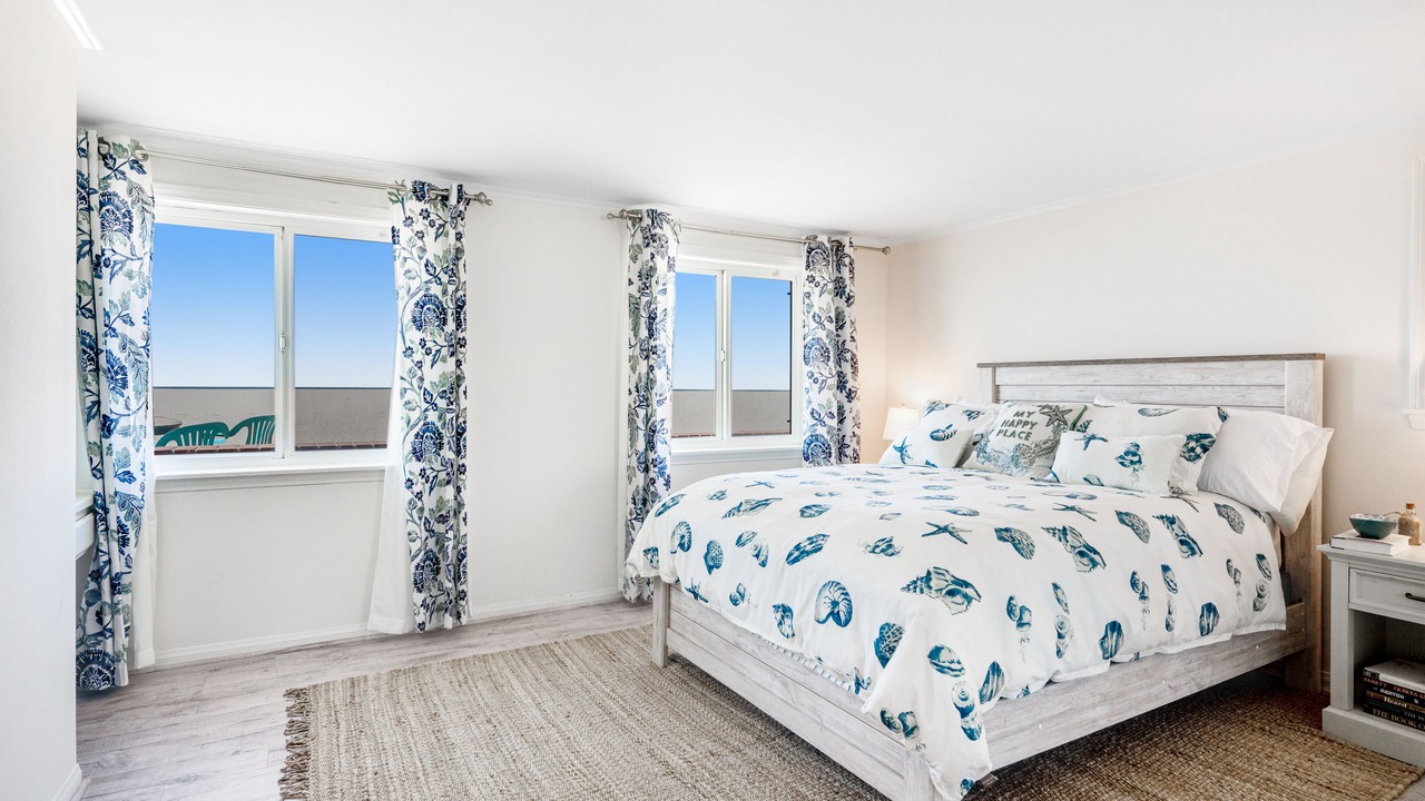 Photo of Bedroom in Hollywood Beach