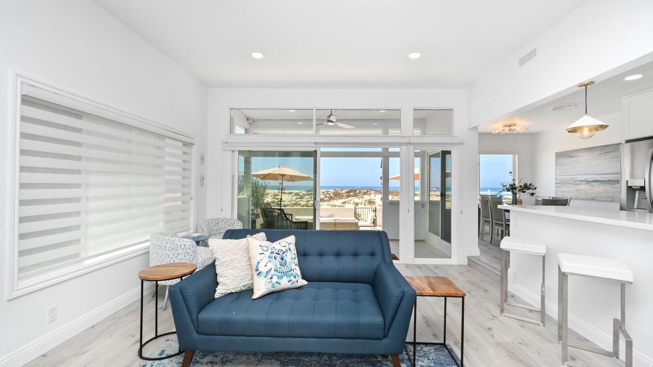 Photo of Livingroom in Santa Ana Heights
