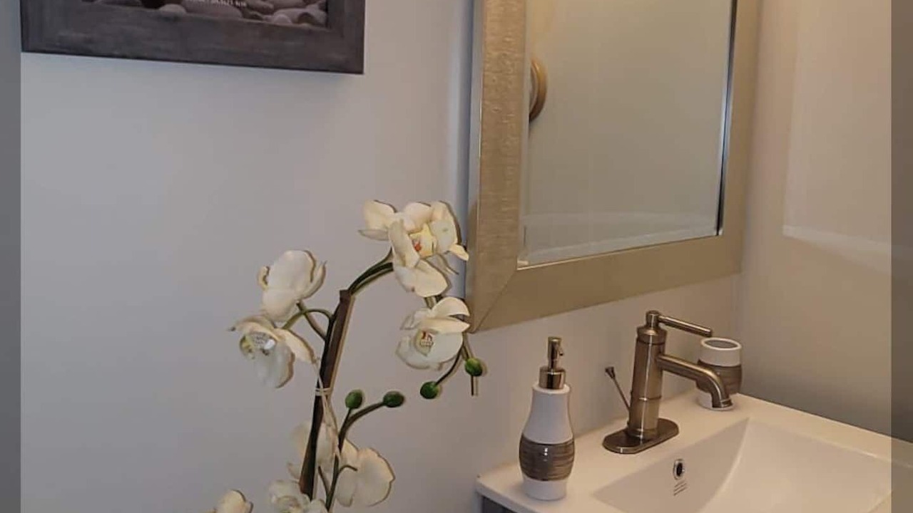 Photo of Bathroom in Agoura Hills