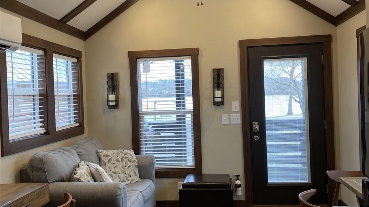 Photo of Livingroom in Gadsden