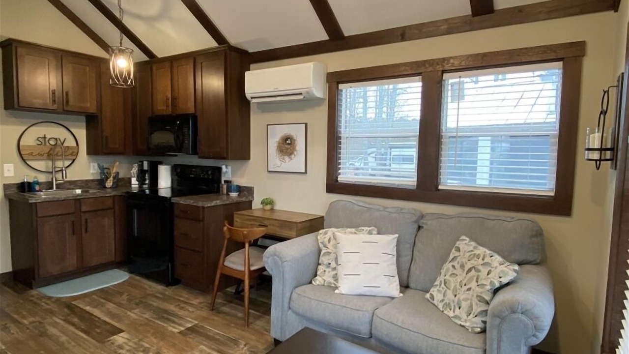 Photo of Livingroom in Gadsden