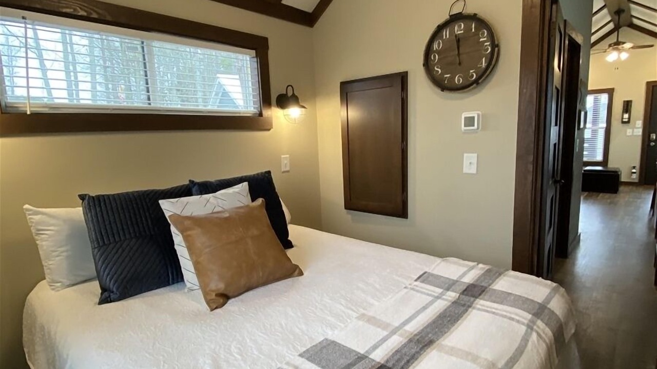 Photo of Bedroom in Gadsden