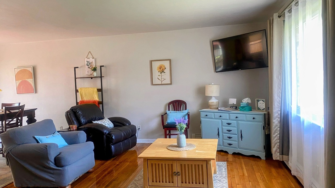 Photo of Livingroom in Girard