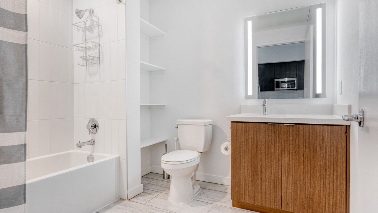 Photo of Bathroom in Warner Center