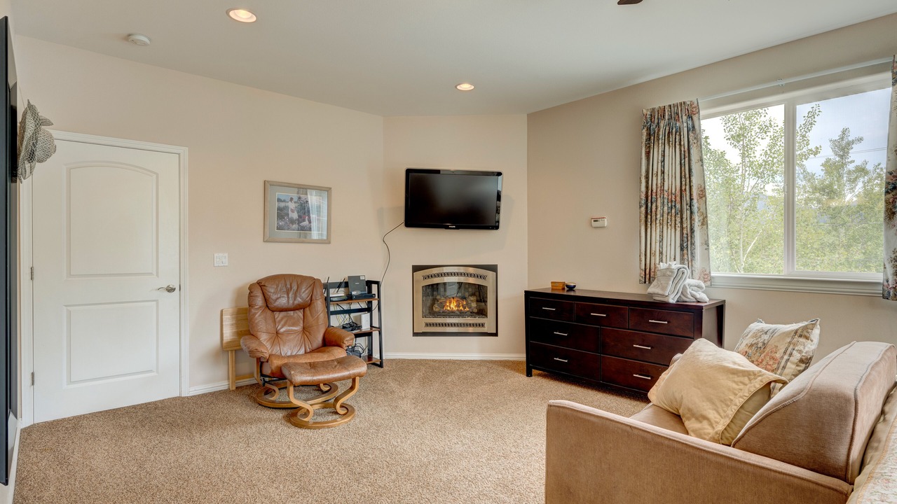 Photo of Livingroom in Mountain View Estates