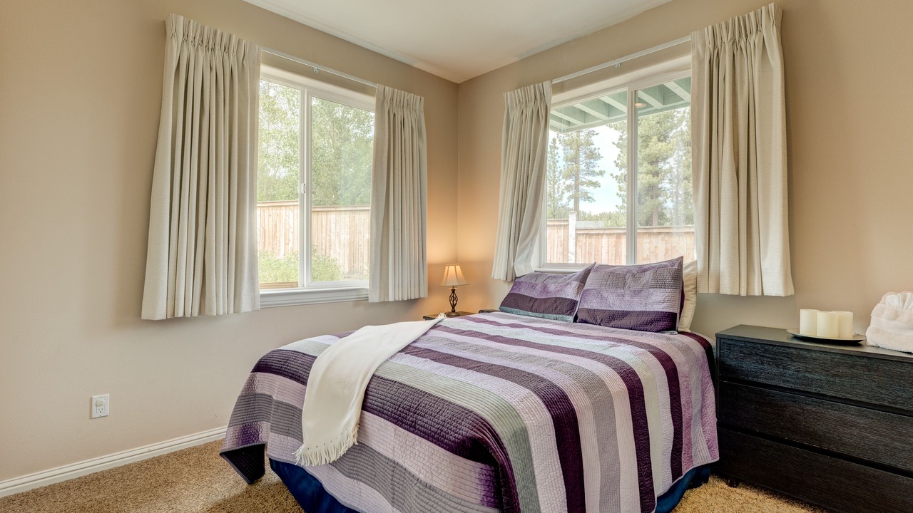 Photo of Bedroom in Mountain View Estates