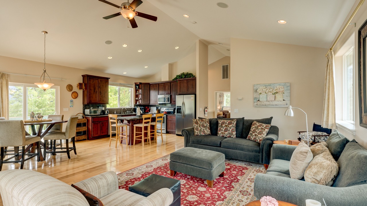 Photo of Livingroom in Mountain View Estates