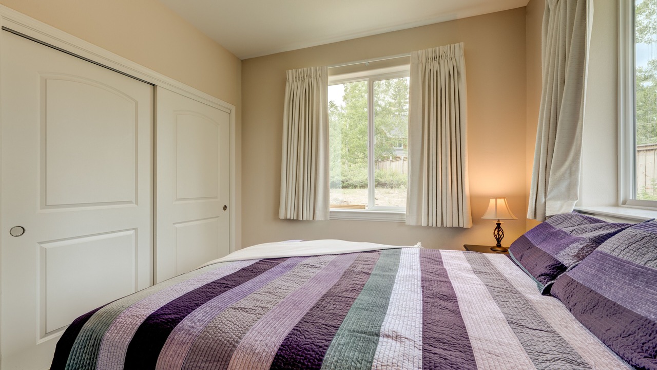 Photo of Bedroom in Mountain View Estates