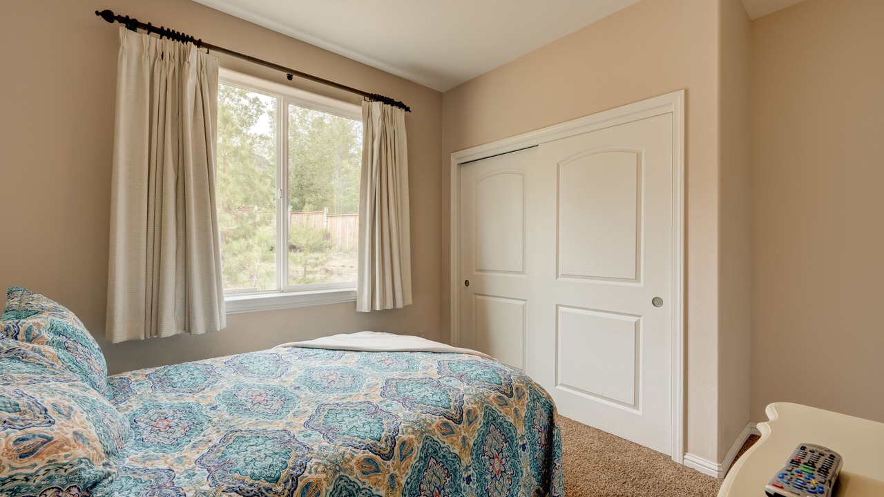 Photo of Bedroom in Mountain View Estates