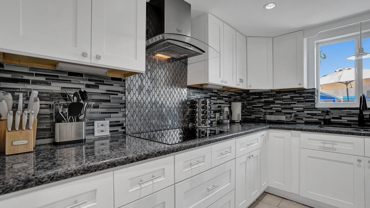 Photo of Kitchen in North Central Hollywood