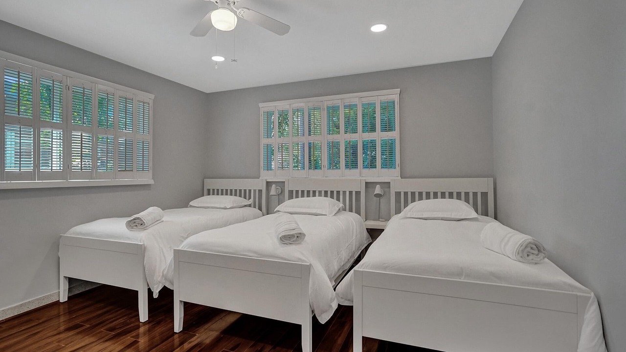 Photo of Bedroom in North Central Hollywood