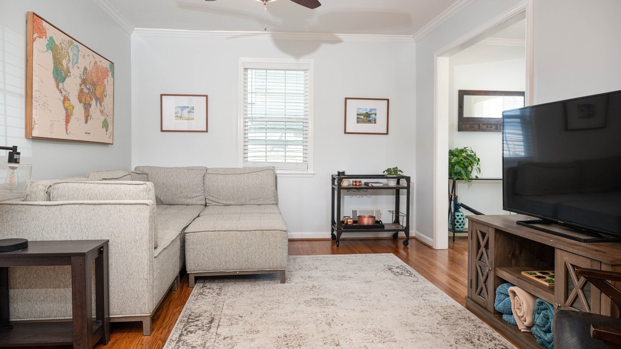 Photo of Livingroom in Crestwood South