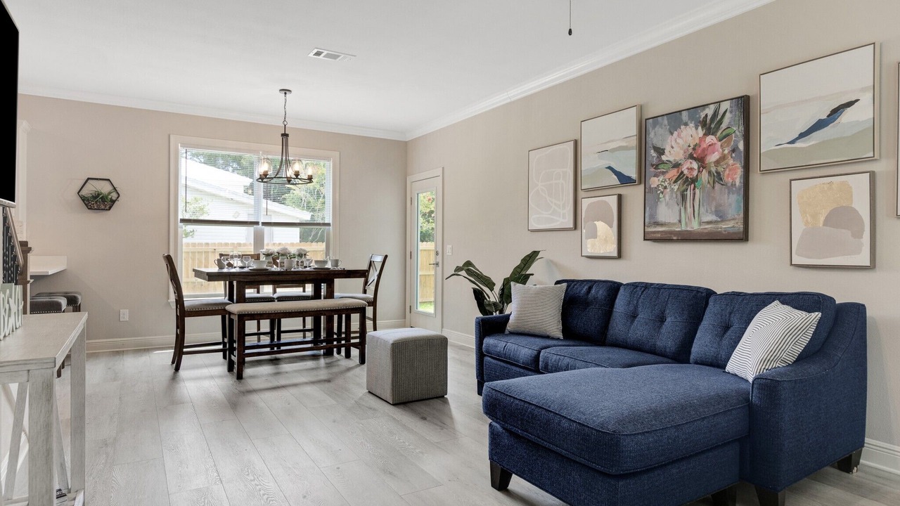 Photo of Livingroom in Ono Island