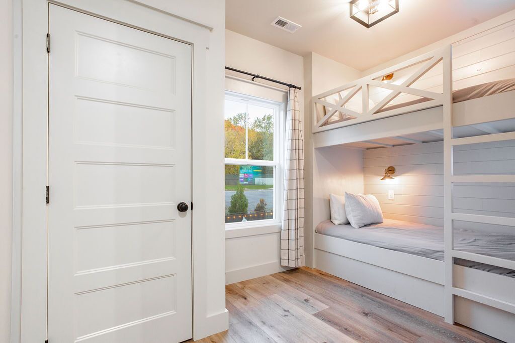 Photo of Bedroom in Guntersville