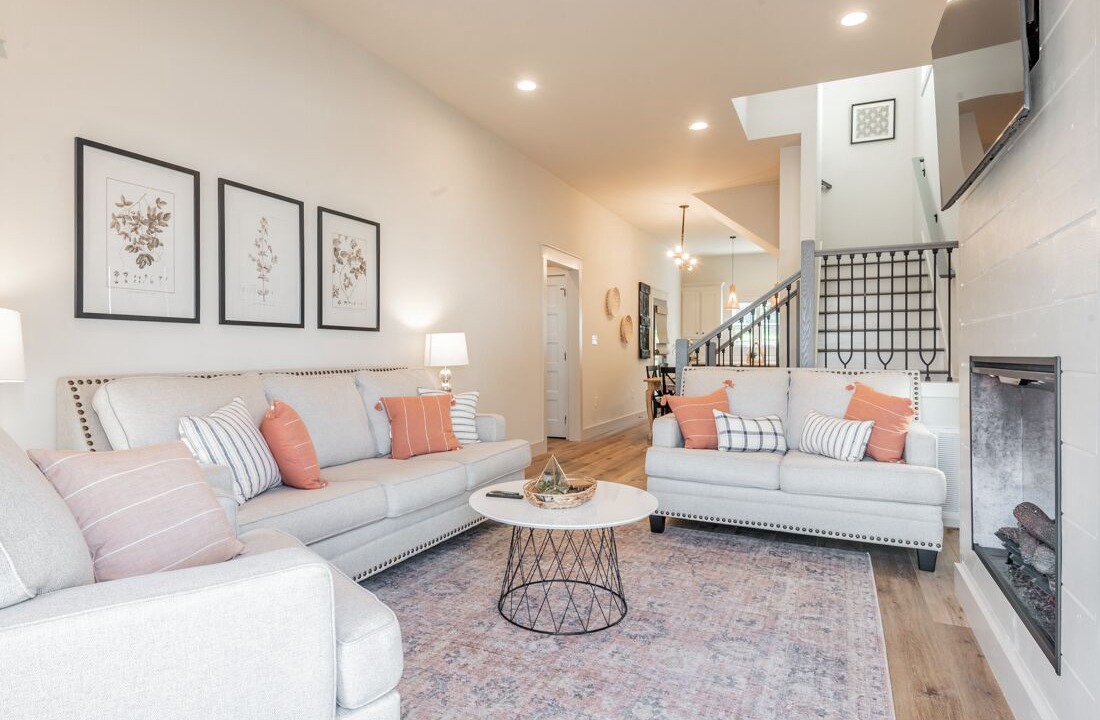 Photo of Livingroom in Guntersville