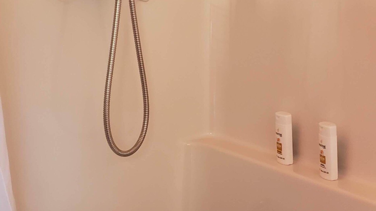 Photo of Bathroom in Farmersville Station