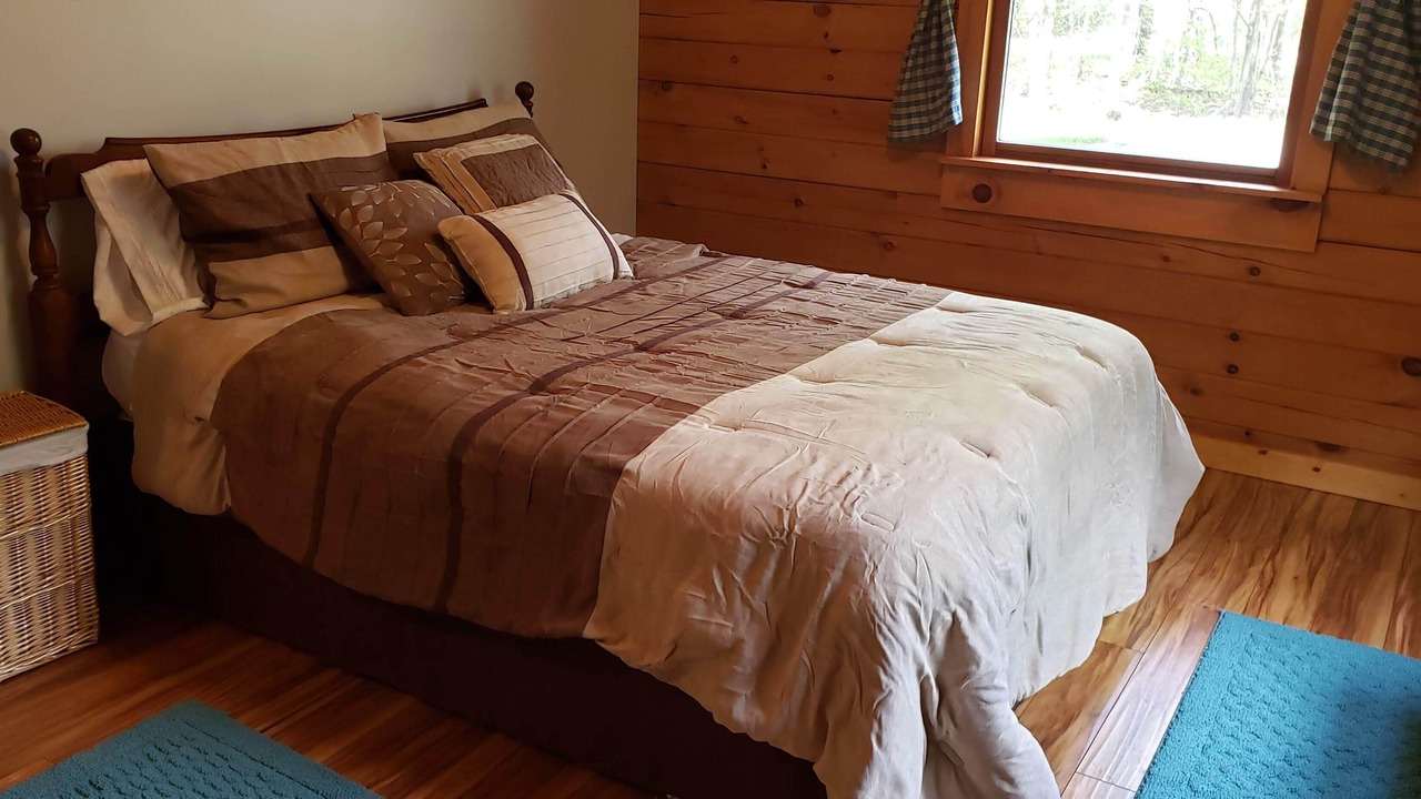 Photo of Bedroom in Farmersville Station