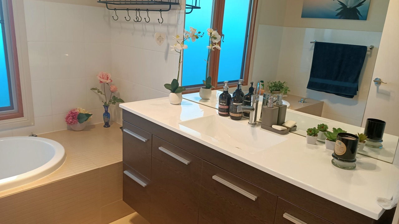 Photo of Bathroom in Lakes Entrance