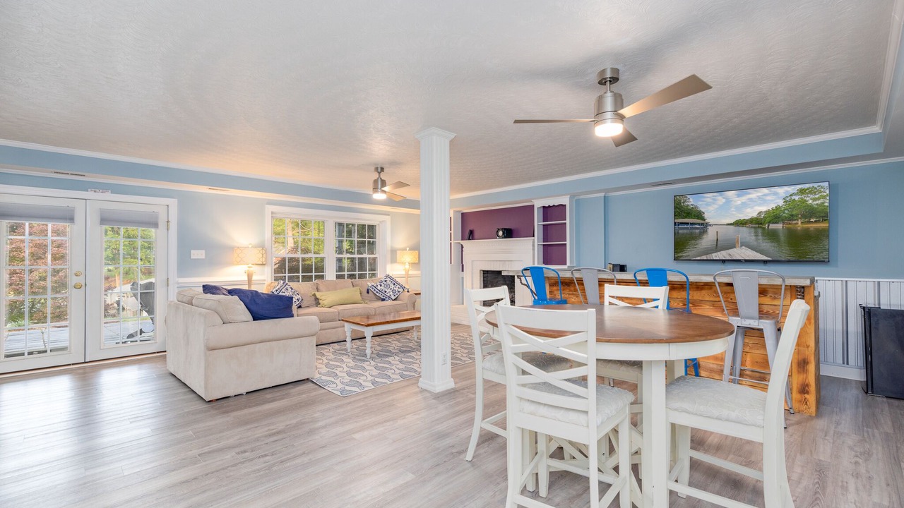 Photo of Livingroom in Myrick Estates