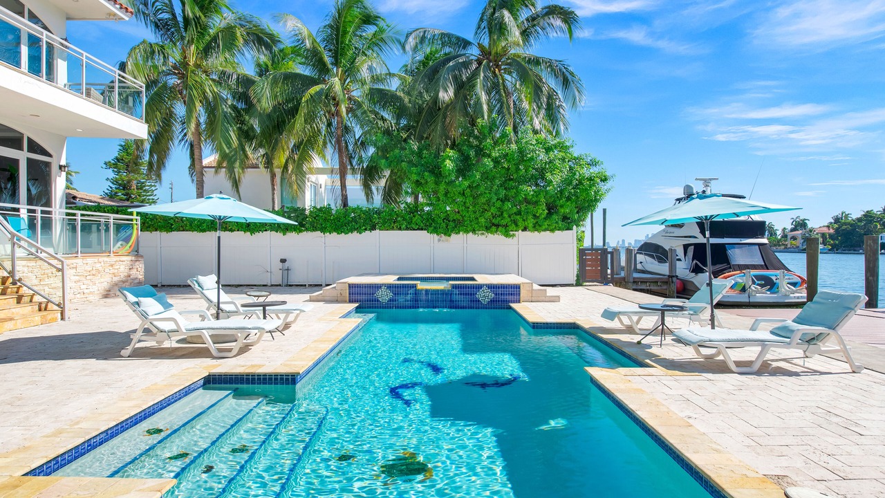 Photo of Outdoor in North Bay Village