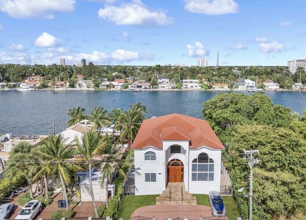 Photo of Outdoor in North Bay Village