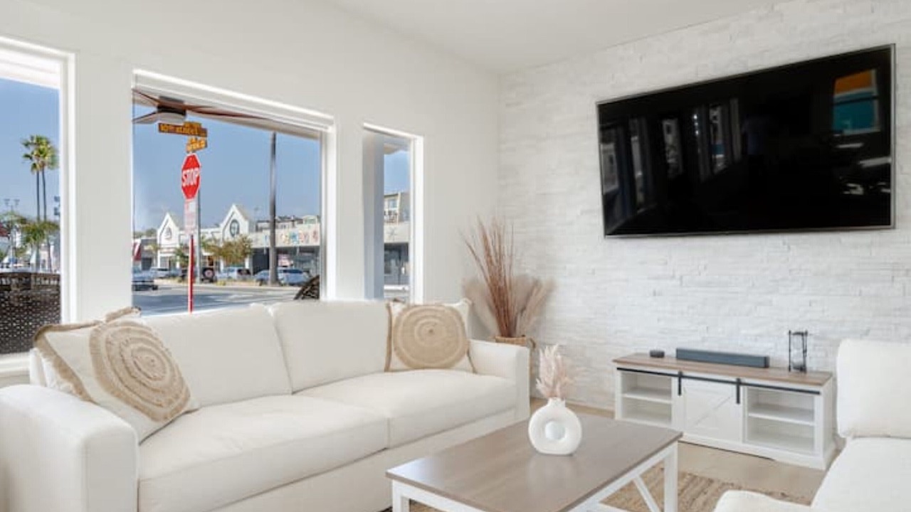 Photo of Livingroom in Hermosa Beach
